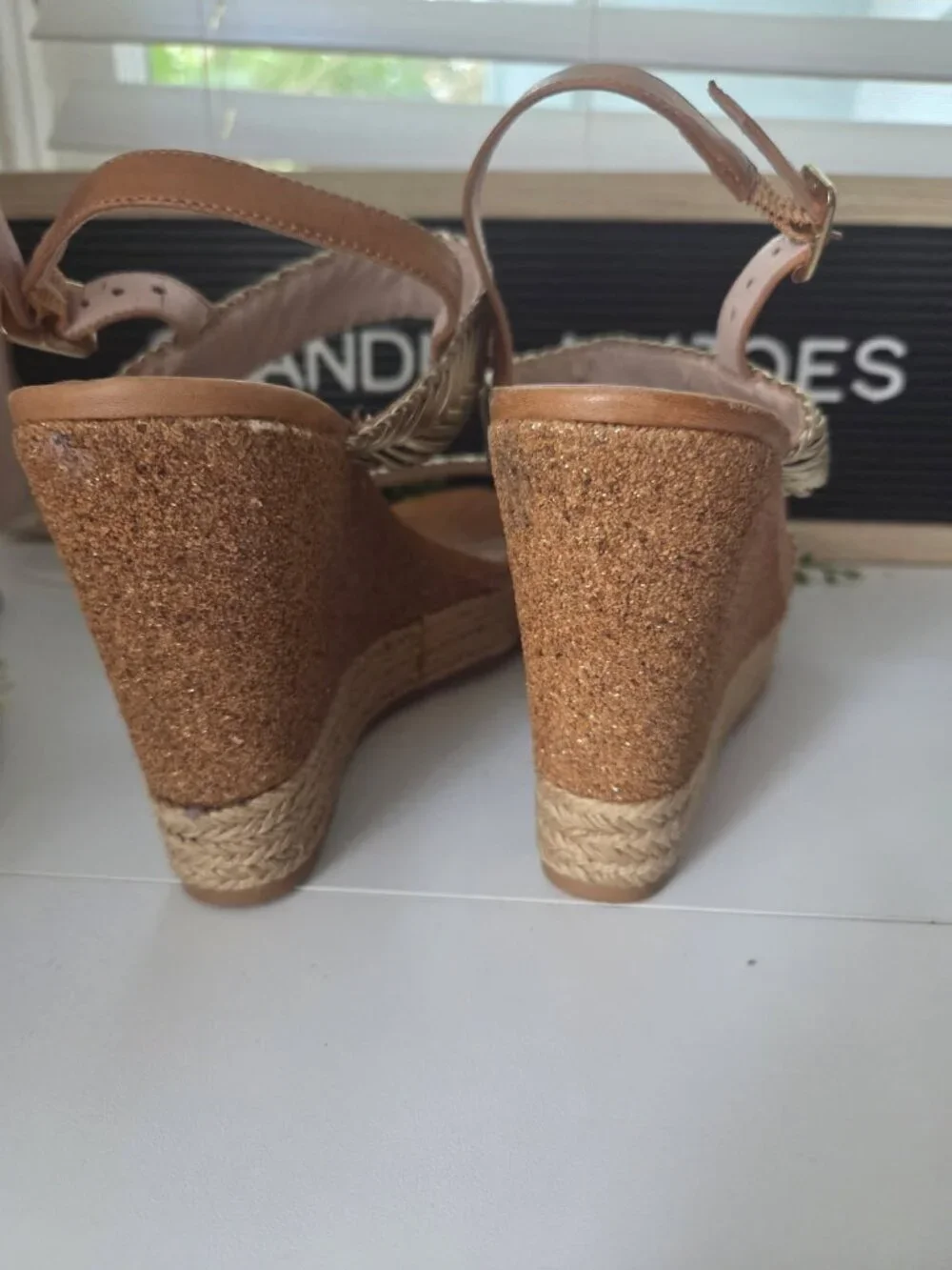 Vince Camuto Tazma Platform Gold Braid Glitter Cork Wedge SZ 8.5